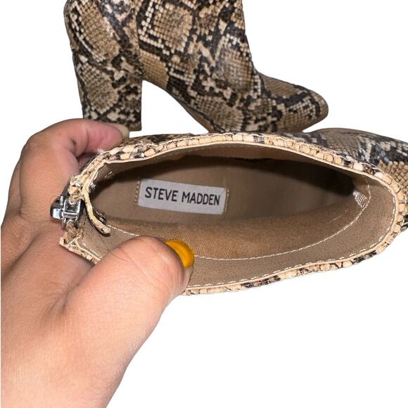 Steve Madden Julianne Snake Embossed Ankle Booties Boots Point Round Toe Size 6 - Picture 8 of 10